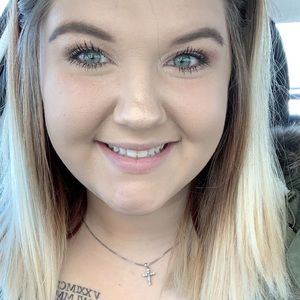 Meet your Posher, Annalyssa